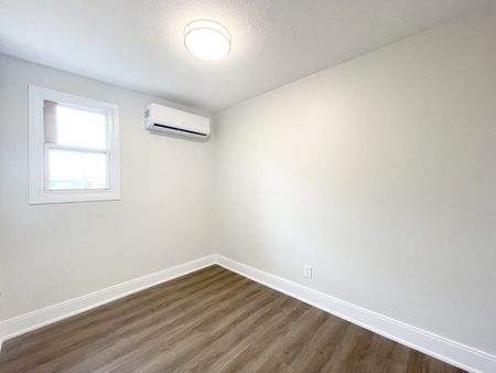 7 Gordon Street apartment — Hamilton, ON (2-Bedroom) - 2 Bedroom - Photo 5