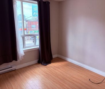 For Lease - 2530 Eglinton Avenue Unit# 1, Toronto, Ontario - Photo 2