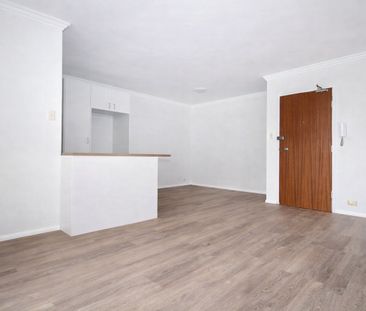 2/70 Kenneth Road, Manly Vale NSW 2093 - Apartment For Rent | Domain - Photo 5