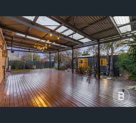 36 Churchill Avenue, Flora Hill, Vic 3550 - Photo 2