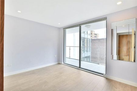 4 bedroom flat to rent - Photo 3