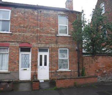 2 bedroom end of terrace house to rent - Photo 4