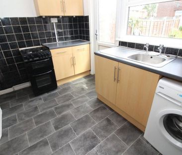 3 bedroom terraced house to rent - Photo 4