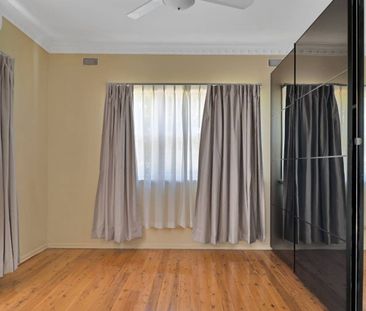Classic Comfort in Centenary Heights - Photo 4