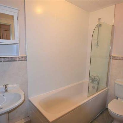 2 bedroom property to rent in Preston - Photo 1