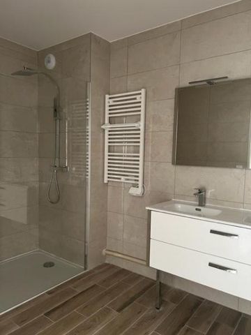 Location Appartement 3 pièces 61m² BRIGNOLES 83170 - Photo 4