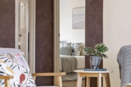 Spacious 2 Bedroom Apartment in Boutique Block of 12 - Photo 5