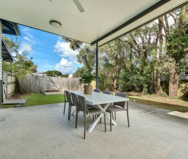 CHARMING 3 BEDROOM HOME WITH AIR CONDITIONING - Photo 6