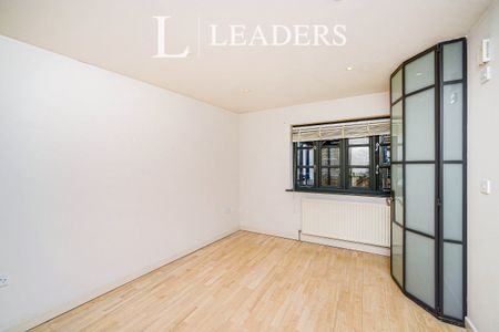 3 bedroom house to rent Gloucester Road, Brighton, East Sussex, BN1 - Photo 4