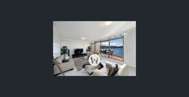 In transition? We offer fine furnished stays from 3 months + - Photo 1