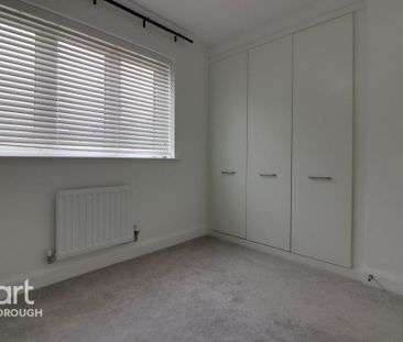 4 bedroom detached house to rent - Photo 6