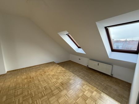 Jakomini/Steyrergasse - Charmante Wohnung mit Blick auf Schlossberg frisch in Sanierung - Photo 3