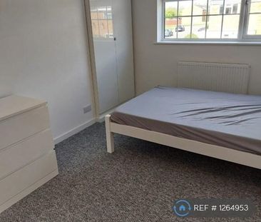 1 bedroom in a house share to rent - Photo 2