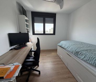 3 bedroom luxury penthouse for rent in Valencia - Photo 5