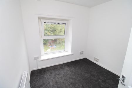House - Terraced For Rent Ty'r Felin Street, Mountain Ash - Photo 4
