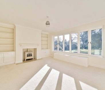 5 bedroom detached house to rent - Photo 2