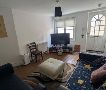 3 bedroom apartment to rent - Photo 1