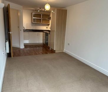 1 bedroom flat to rent - Photo 2