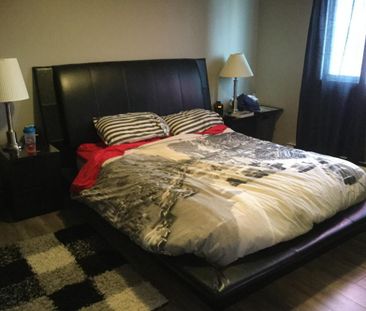 ** TRÈS GRAND 4 1/2 ** CHAUFFÉ INCLUS ** 1 er ÉTAGE ** AVEC BALCON ... - Photo 2