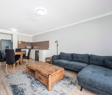 Fully Furnished & Move-In Ready - Convenient Mandurah Living - Photo 1