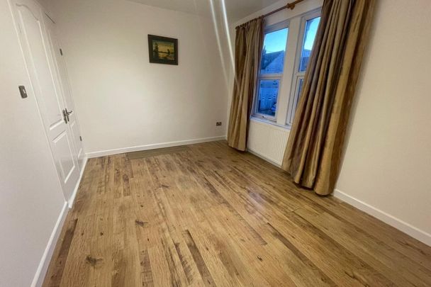 Wells Street, SWINDON - Photo 1