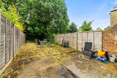 🌺 Large Victorian Terraced Property in Tottenham, N17 🌺 - Photo 4
