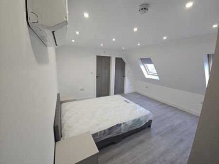 Room in a Shared House, Hilliers Lane, CR0 - Photo 2