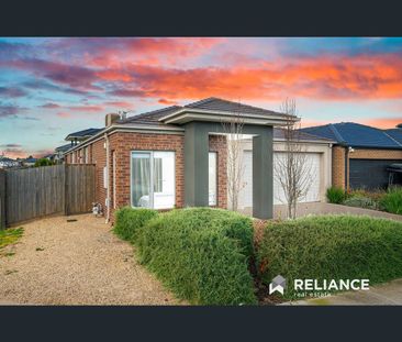 7 Faro Street, Point Cook, Vic 3030 - Photo 6