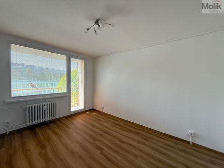 Pronájem bytu 3+1 55 m², U Stadionu , Most - Фото 4