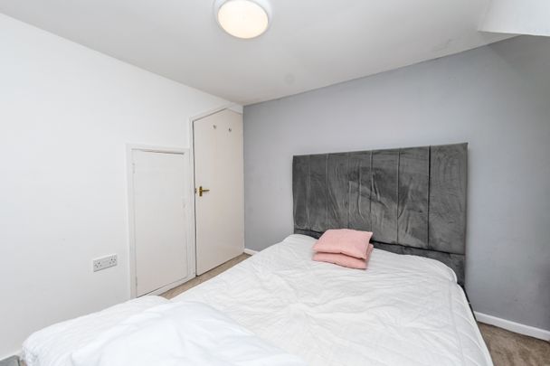 ASQUITH AVENUE MORLEY LEEDS - Photo 1