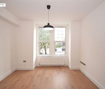 Forest Drive East, Leytonstone, London - Photo 1