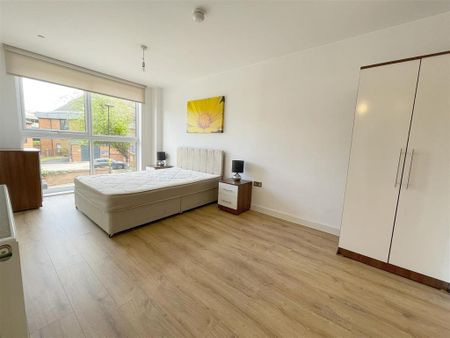 2 bedroom apartment to rent - Photo 4