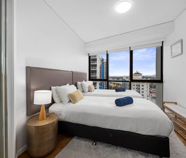 FULLY FURNISHED WITH STUNNING SKYLINE VIEWS | RARE 2 CARPARKS | RES... - Photo 6