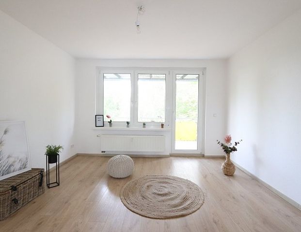 - - - ! ! ! EINBAUKÜCHE - - - KEIN GAS, KEIN ÖL - - - FERNWÄRME ! ! ! - - - - Photo 1
