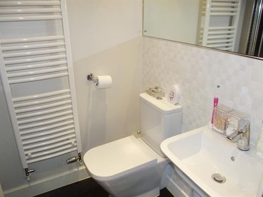 Blackburn Way, West Wick, Weston-Super-Mare - Photo 1