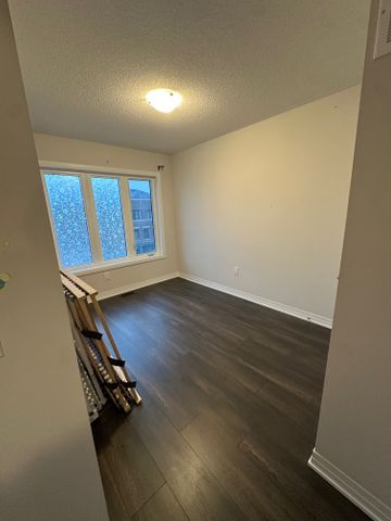 For Lease - 585 Colborne Street Unit# 106, Brantford, Ontario - Photo 4