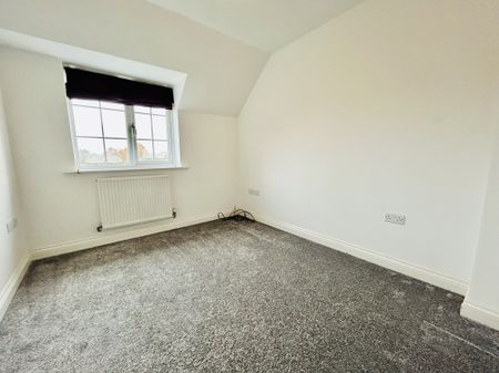 Sinfin Moor Lane, Derby, Chellaston - Photo 4