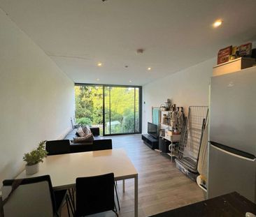 Wolfe Crescent Room 4 - Photo 1