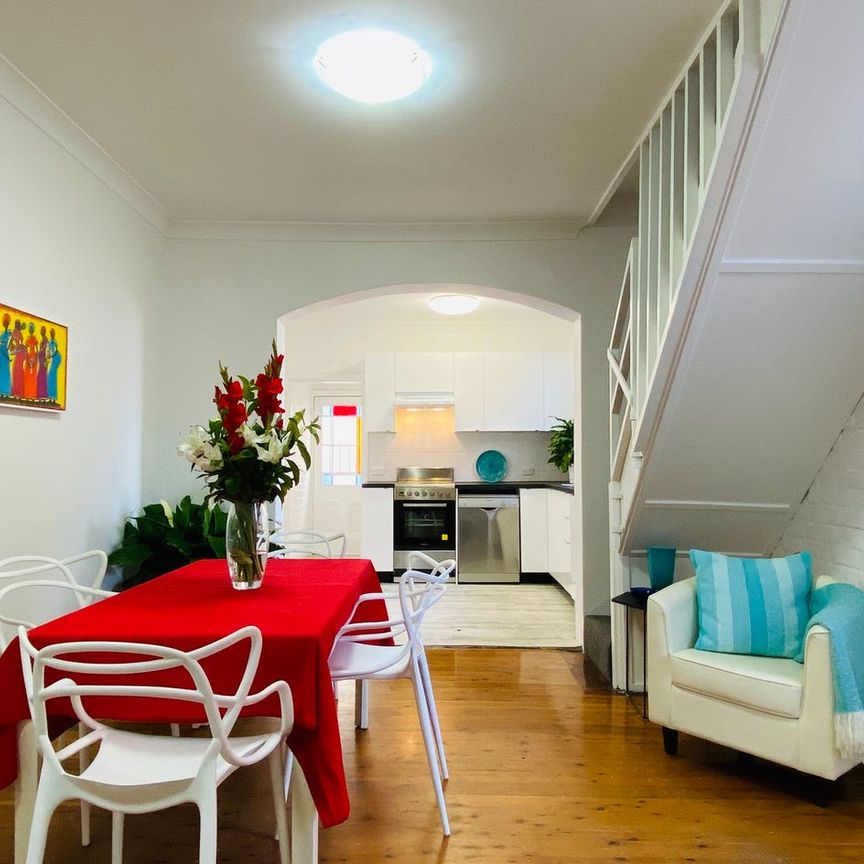 RENOVATED TERRACE IN PRIME LOCATION - Photo 1