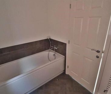 3 bedroom house to rent Watergrove Crescent, Great Sankey, Warringt... - Photo 4