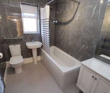 4 bedroom terraced house to rent - Photo 6