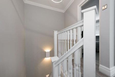 3 bedroom apartment to rent - Photo 2