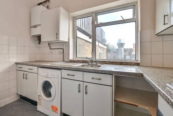 3 bedroom flat to rent - Photo 1