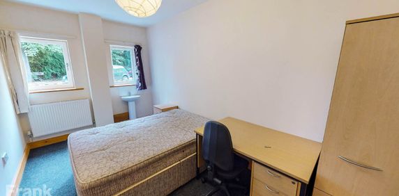 4 bedroom apartment to rent - Photo 2