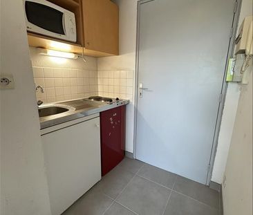 1 pièce - Meublé - 17,12 m² - 2ème étage - Colocation non autorisée - Photo 2