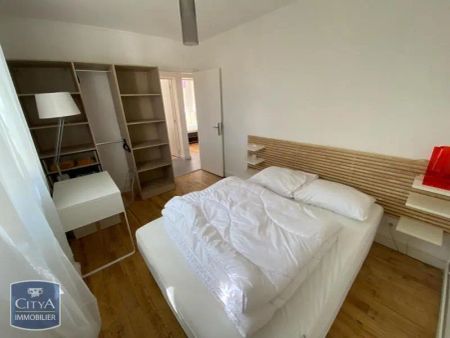 Appartement à louer 4 pièces 68.66m² - Photo 2
