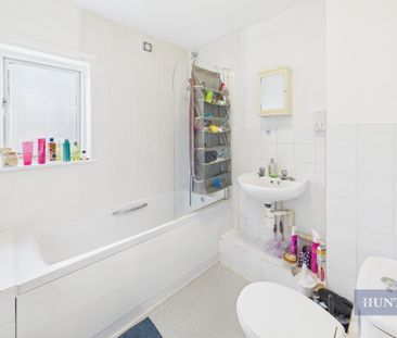 4 bedroom House To Let - Photo 2