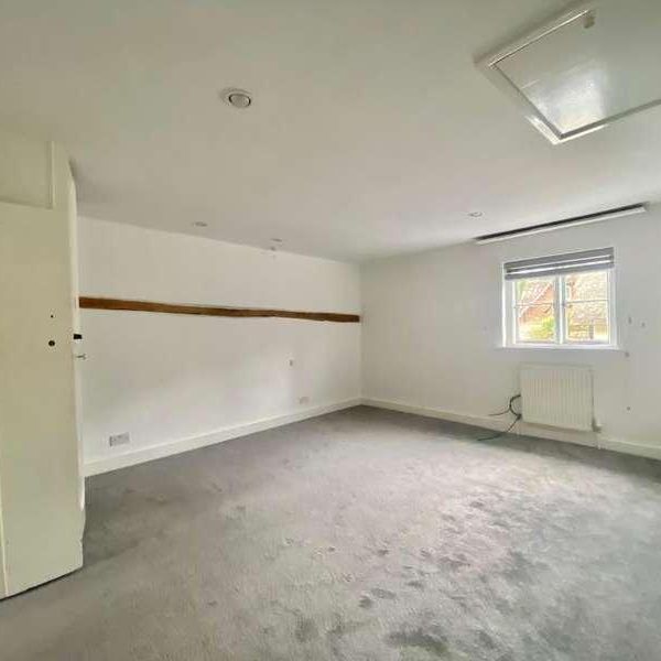 High Street, Streatley, RG8 - Photo 1