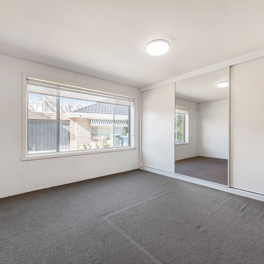 3/12 Canterbury Place, Brighton - Photo 1