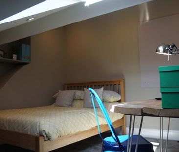 6 Bed Terraced House, Barrington Road, L15 - Photo 3